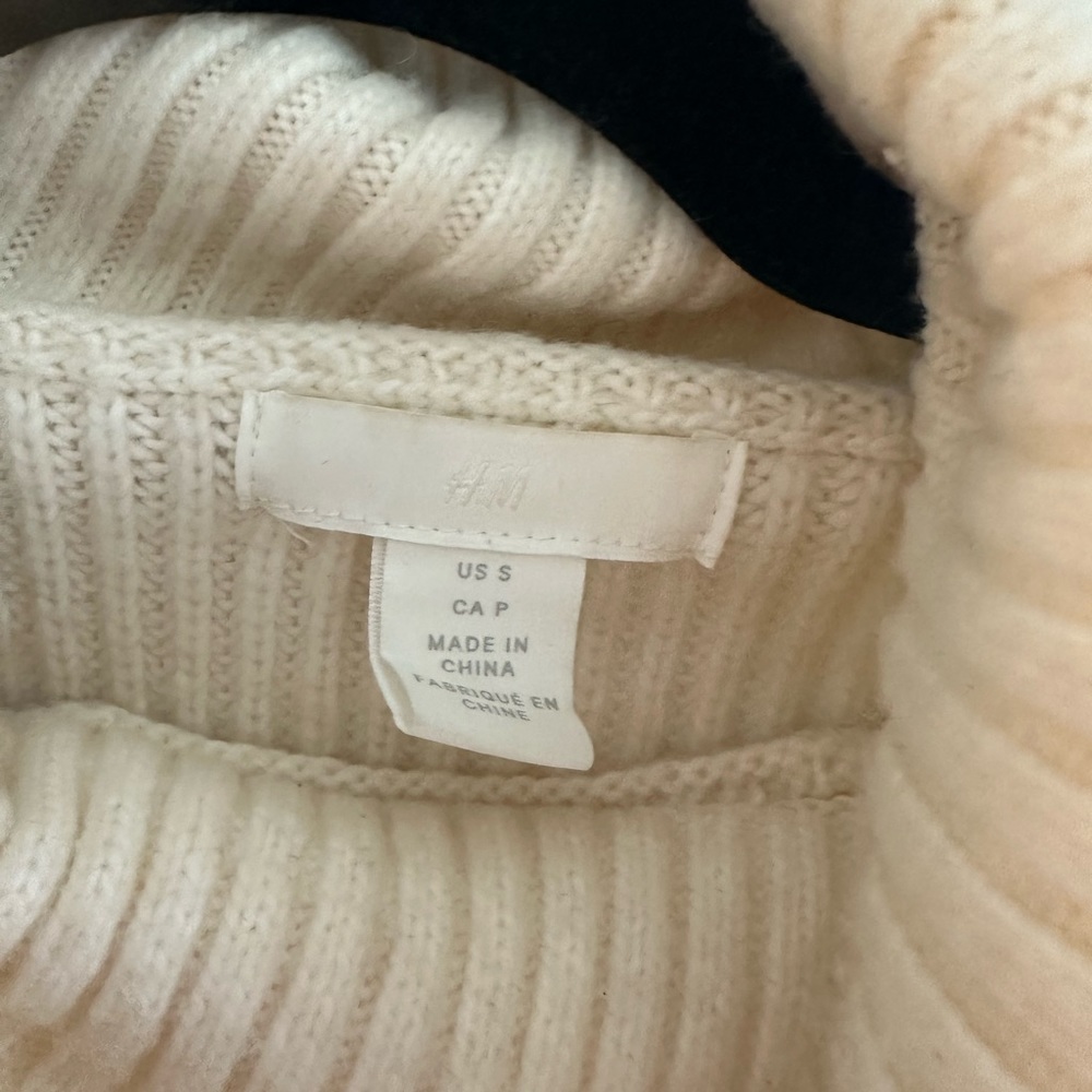 Sweater - Picture 5 of 5